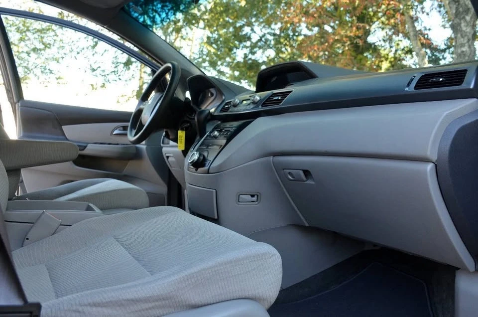 2012 Honda Odyssey - Image 10 of 20