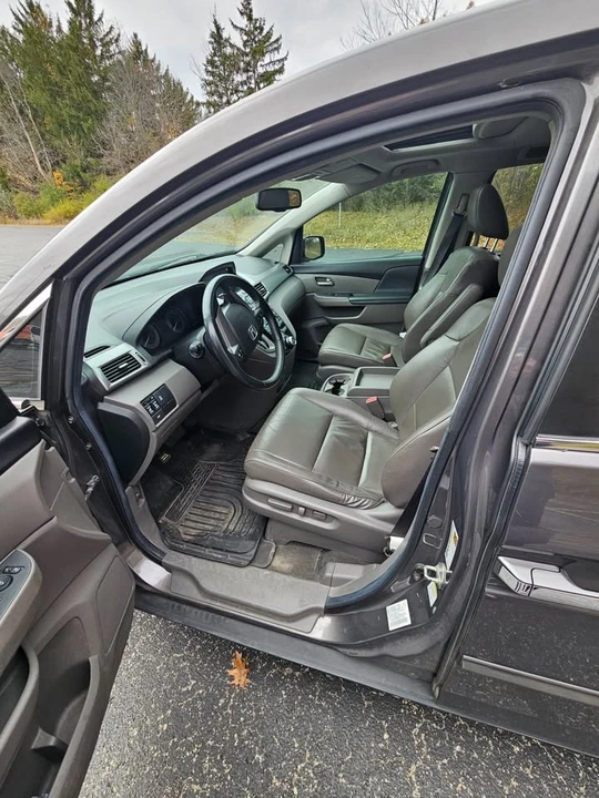 2012 Honda Odyssey - Image 3 of 5