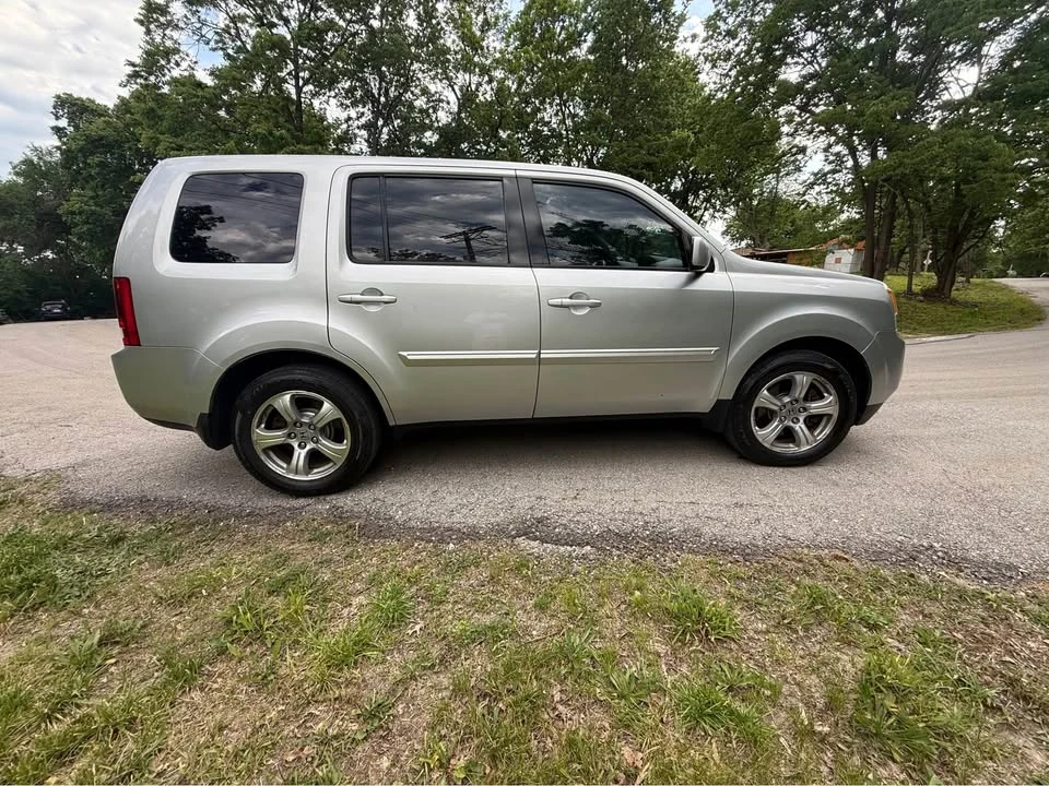 2012 Honda Pilot 2nd Gen - Image 3 of 15