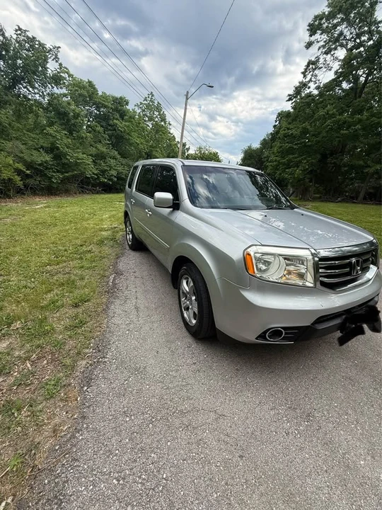 2012 Honda Pilot 2nd Gen - Image 2 of 15