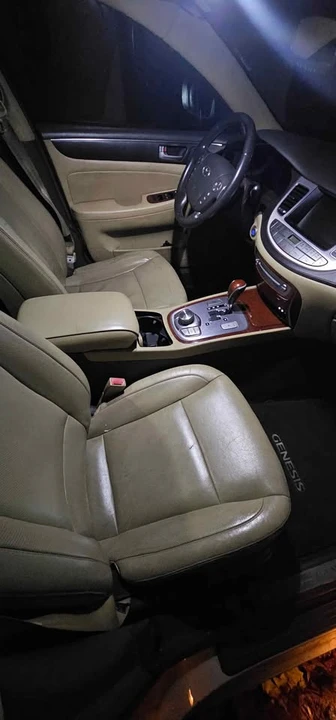 2012 Hyundai Genesis - Image 5 of 9