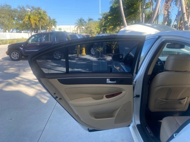 2012 Hyundai Genesis - Image 14 of 21