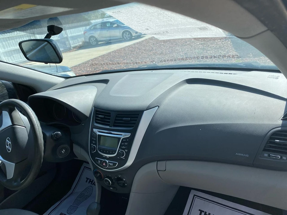 2012 Hyundai Accent - Image 6 of 7