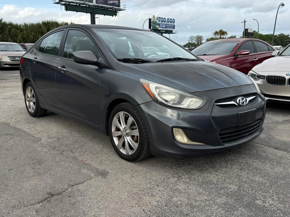 2012 Hyundai Accent - Image 4 of 8