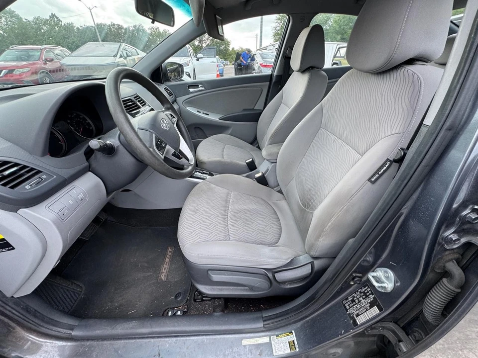 2012 Hyundai Accent - Image 5 of 8