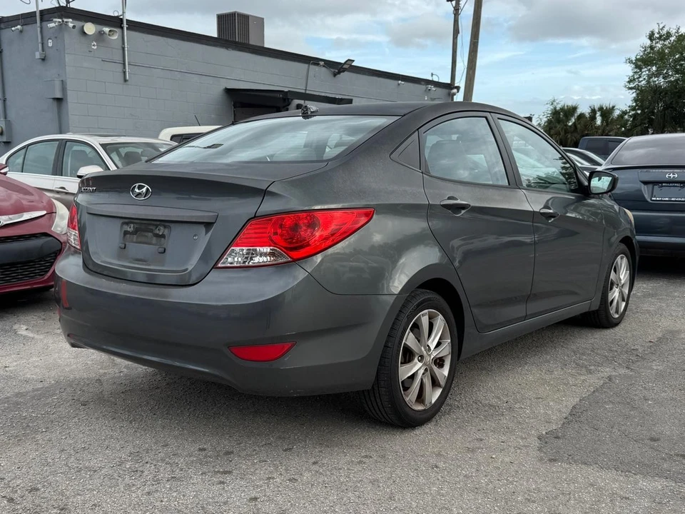 2012 Hyundai Accent - Image 3 of 8