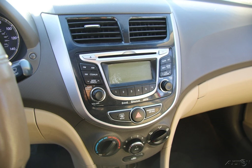 2012 Hyundai Accent - Image 18 of 21