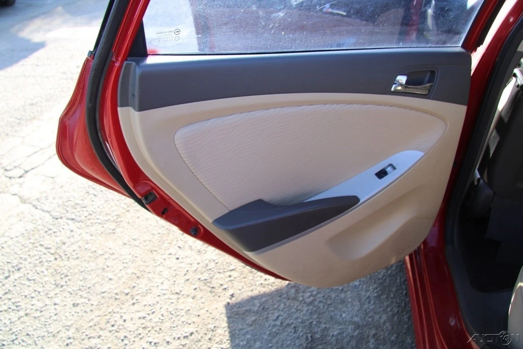 2012 Hyundai Accent - Image 20 of 21