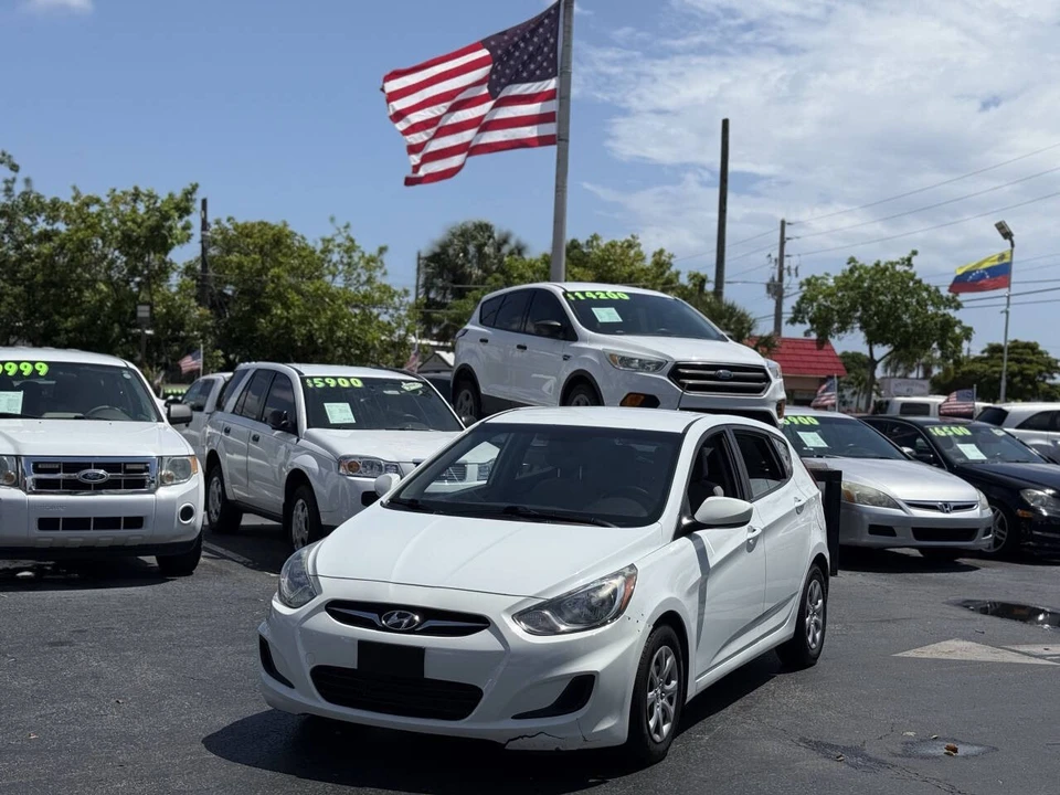 2012 Hyundai Accent - Image 11 of 21
