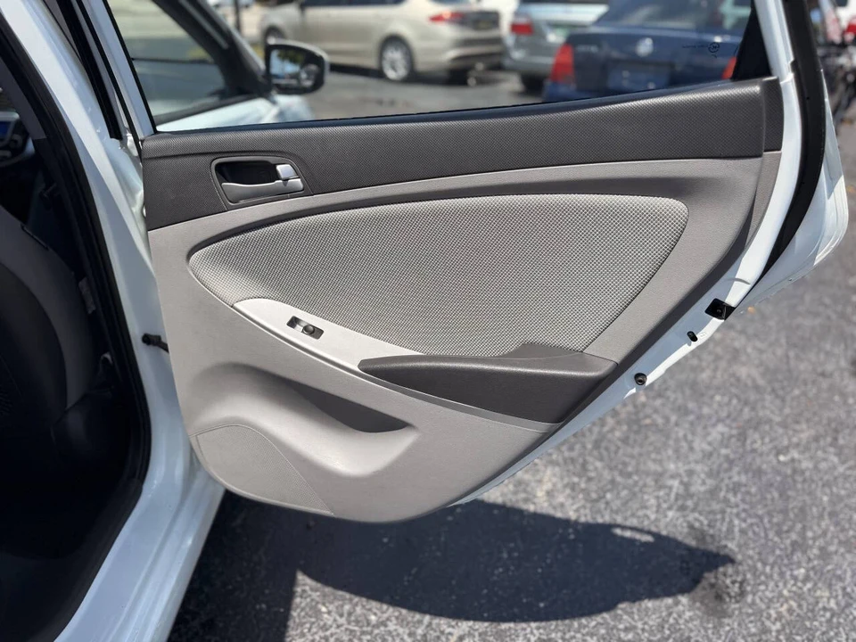 2012 Hyundai Accent - Image 20 of 21