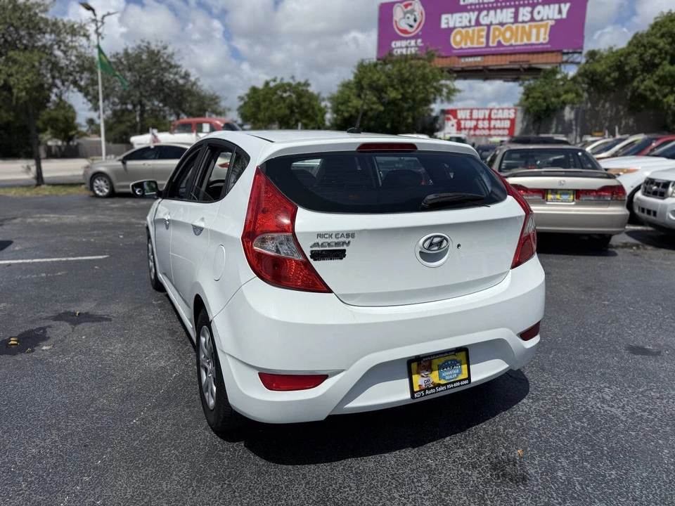 2012 Hyundai Accent - Image 5 of 21
