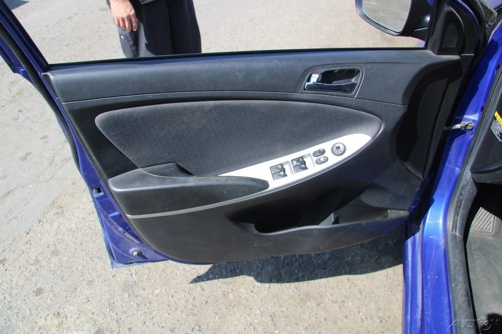 2012 Hyundai Accent - Image 12 of 21
