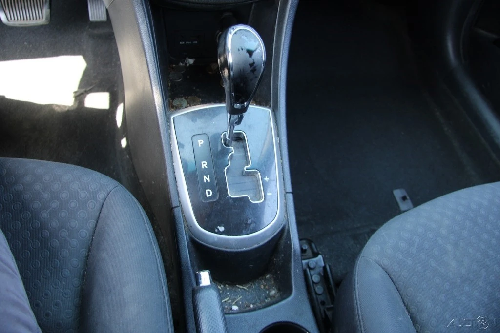 2012 Hyundai Accent - Image 18 of 21