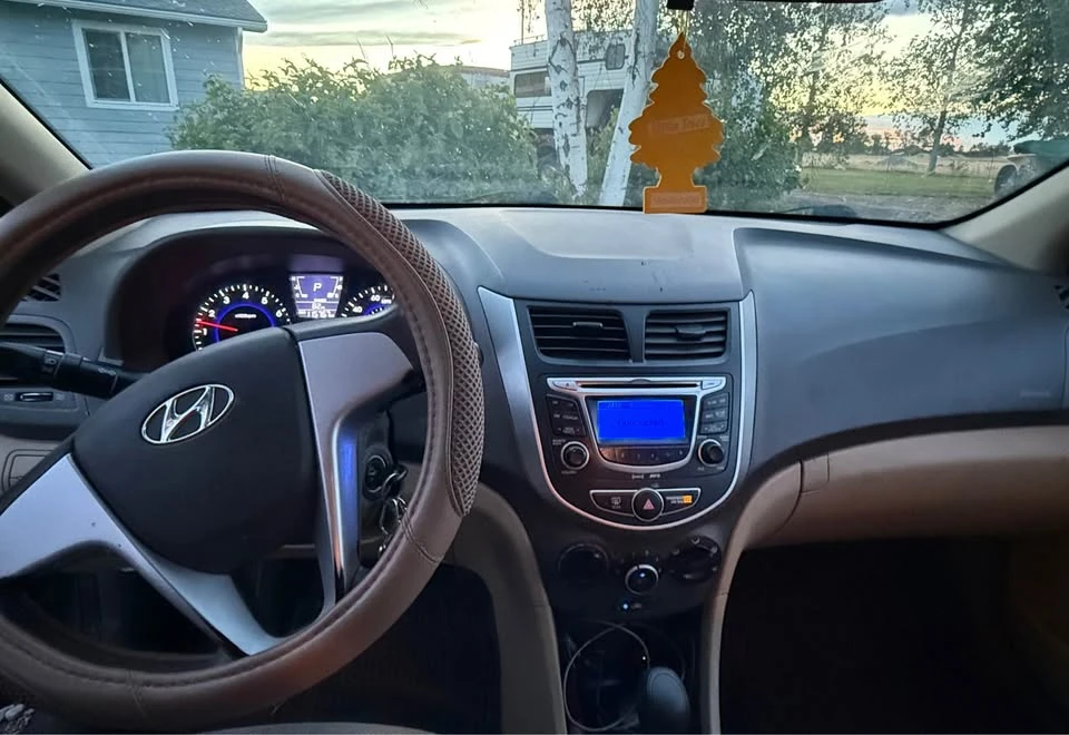 2012 Hyundai Accent - Image 8 of 9