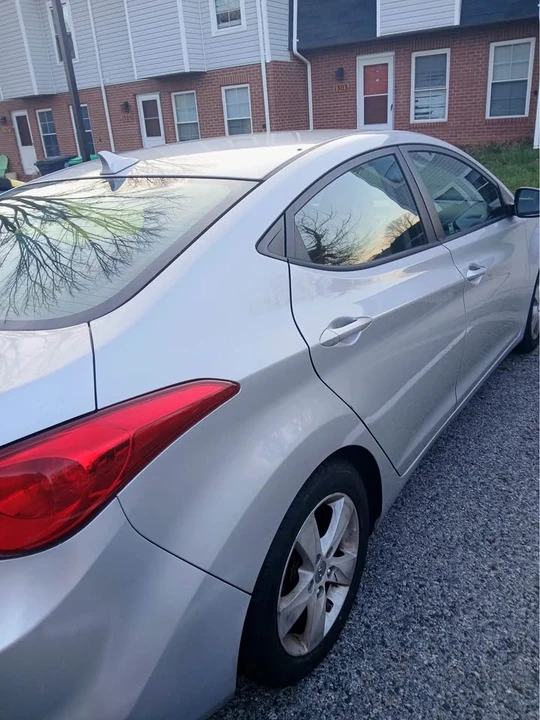 2012 Hyundai Elantra - Image 6 of 7