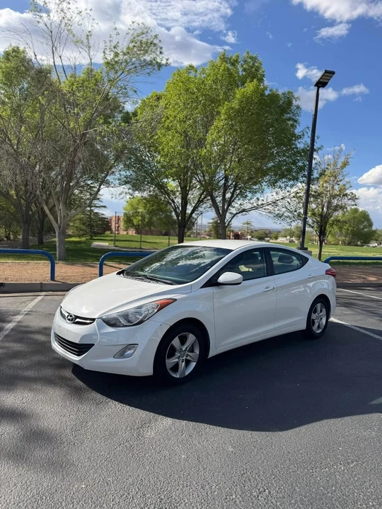 2012 Hyundai Elantra - Image 4 of 9