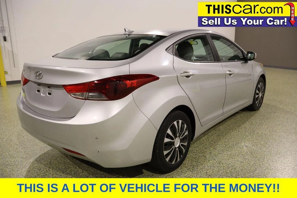 2012 Hyundai Elantra - Image 9 of 12