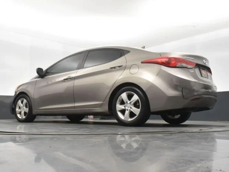 2012 Hyundai Elantra - Image 12 of 12