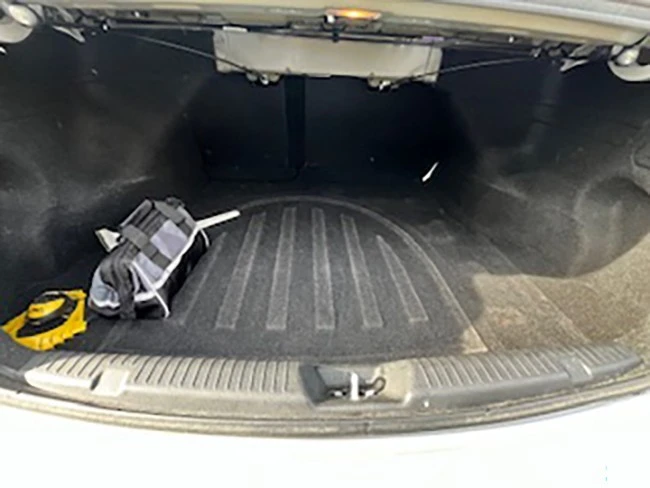 2012 Hyundai Elantra - Image 13 of 18