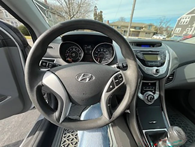 2012 Hyundai Elantra - Image 9 of 18
