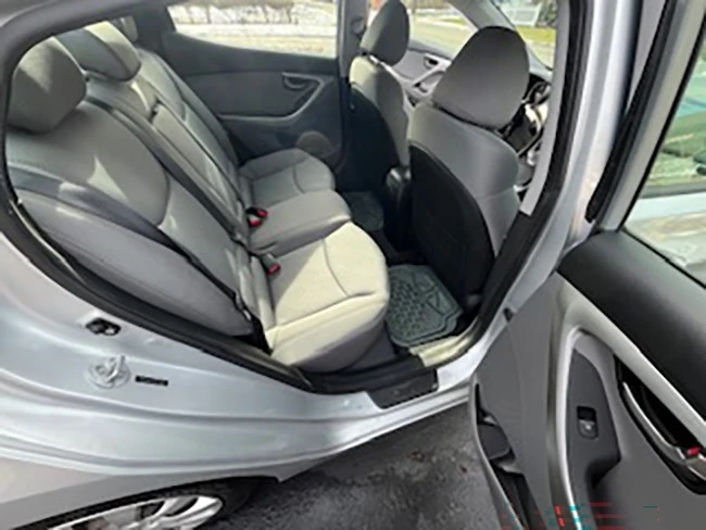 2012 Hyundai Elantra - Image 15 of 18