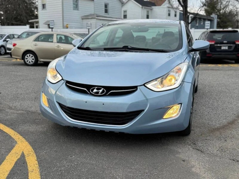 2012 Hyundai Elantra - Image 2 of 12