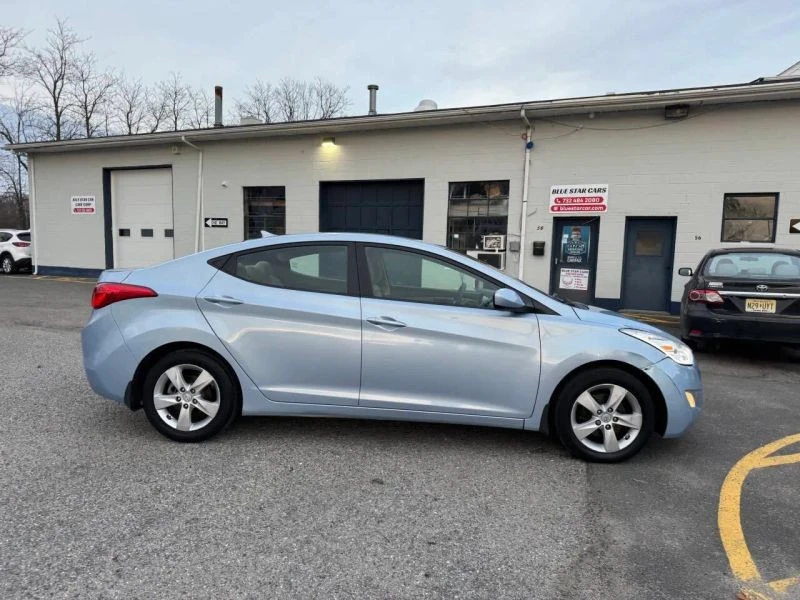 2012 Hyundai Elantra - Image 9 of 12