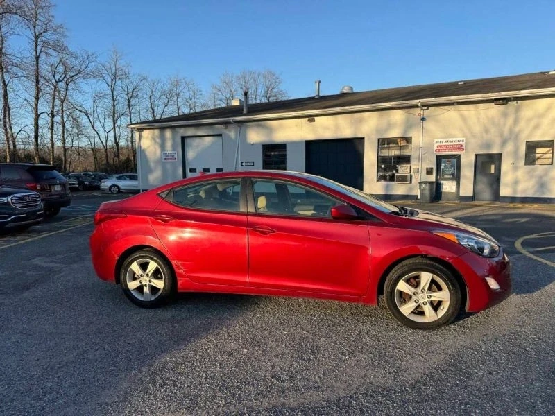 2012 Hyundai Elantra - Image 10 of 12