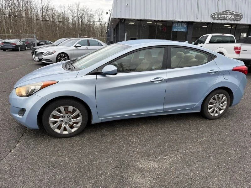 2012 Hyundai Elantra - Image 2 of 12