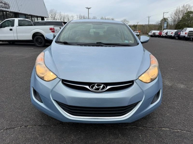 2012 Hyundai Elantra - Image 10 of 12