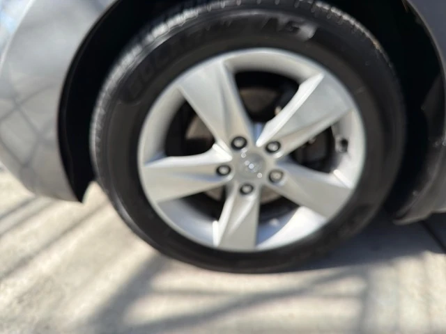 2012 Hyundai Elantra - Image 16 of 21