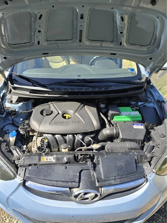 2012 Hyundai Elantra - Image 5 of 11