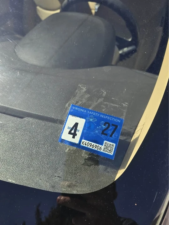 2012 Hyundai Elantra - Image 2 of 11