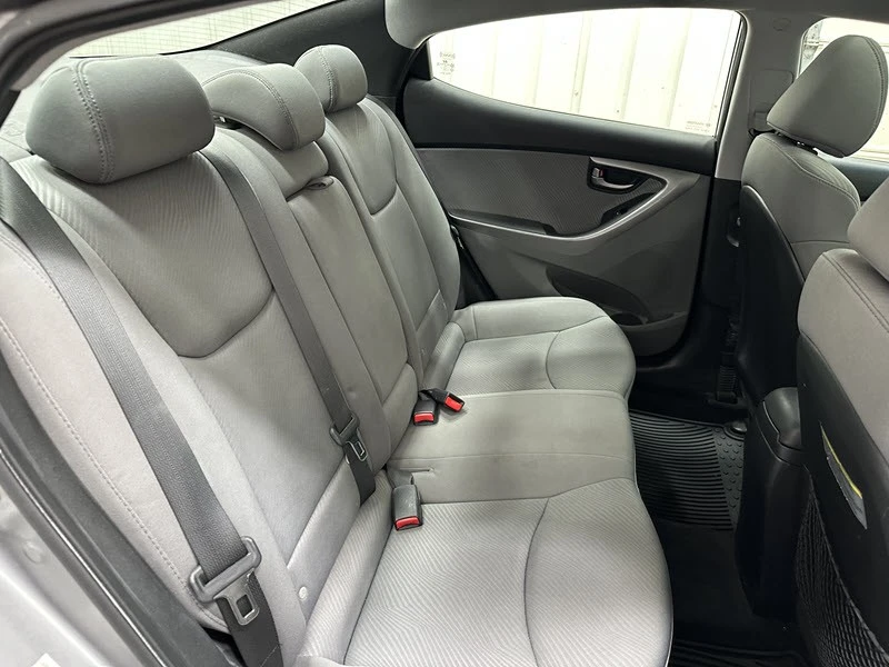 2012 Hyundai Elantra - Image 18 of 21