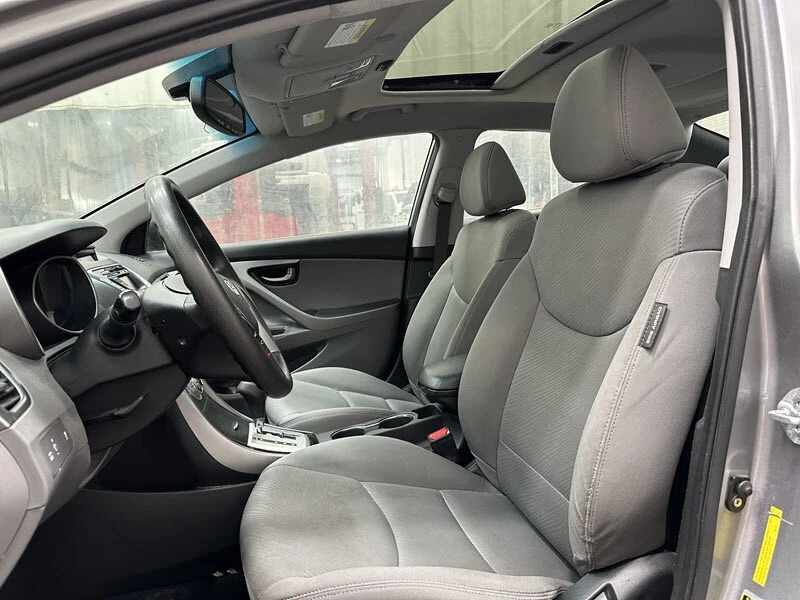 2012 Hyundai Elantra - Image 11 of 12