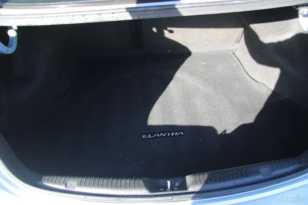 2012 Hyundai Elantra - Image 21 of 21