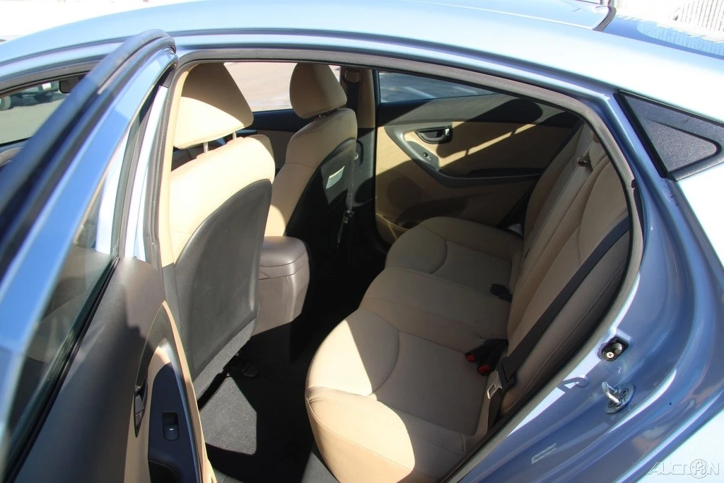 2012 Hyundai Elantra - Image 20 of 21