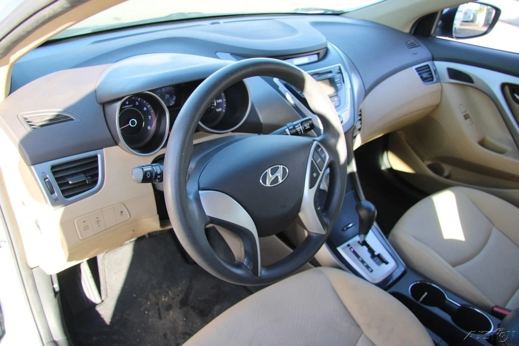 2012 Hyundai Elantra - Image 13 of 21