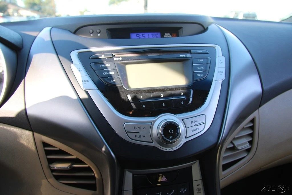 2012 Hyundai Elantra - Image 16 of 21