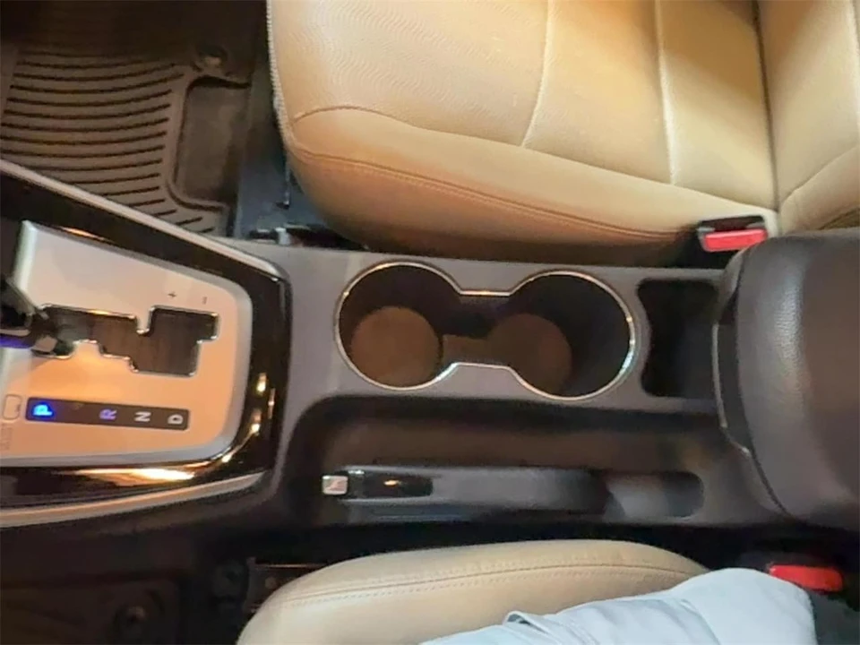 2012 Hyundai Elantra - Image 27 of 31