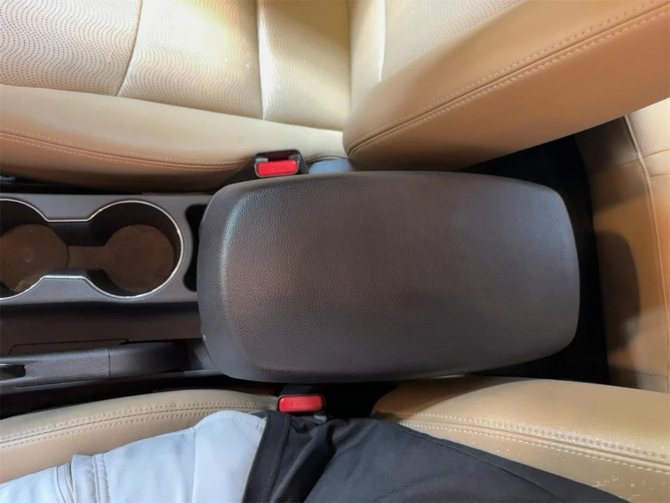 2012 Hyundai Elantra - Image 28 of 31