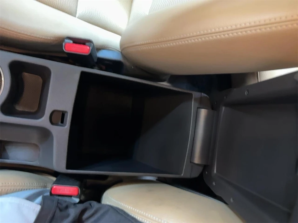 2012 Hyundai Elantra - Image 29 of 31