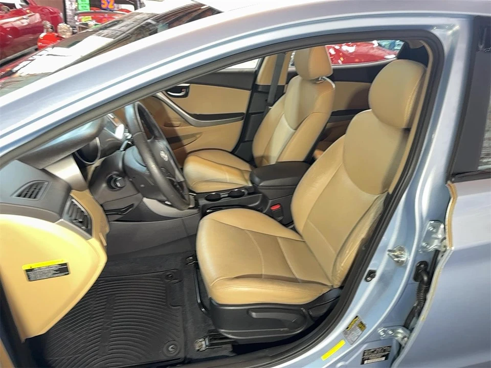 2012 Hyundai Elantra - Image 14 of 31