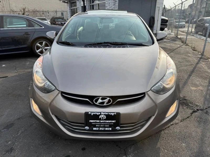 2012 Hyundai Elantra - Image 9 of 12
