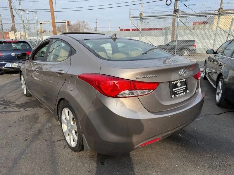 2012 Hyundai Elantra - Image 4 of 12