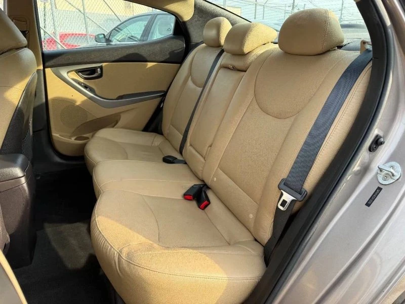2012 Hyundai Elantra - Image 11 of 12