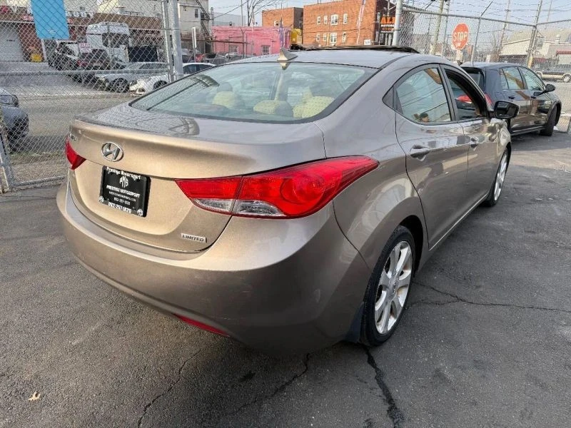 2012 Hyundai Elantra - Image 6 of 12
