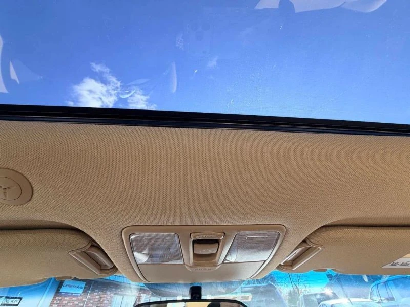 2012 Hyundai Elantra - Image 10 of 12