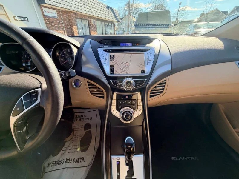 2012 Hyundai Elantra - Image 8 of 12
