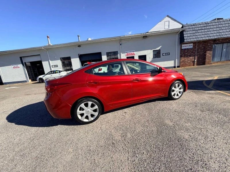 2012 Hyundai Elantra - Image 7 of 12